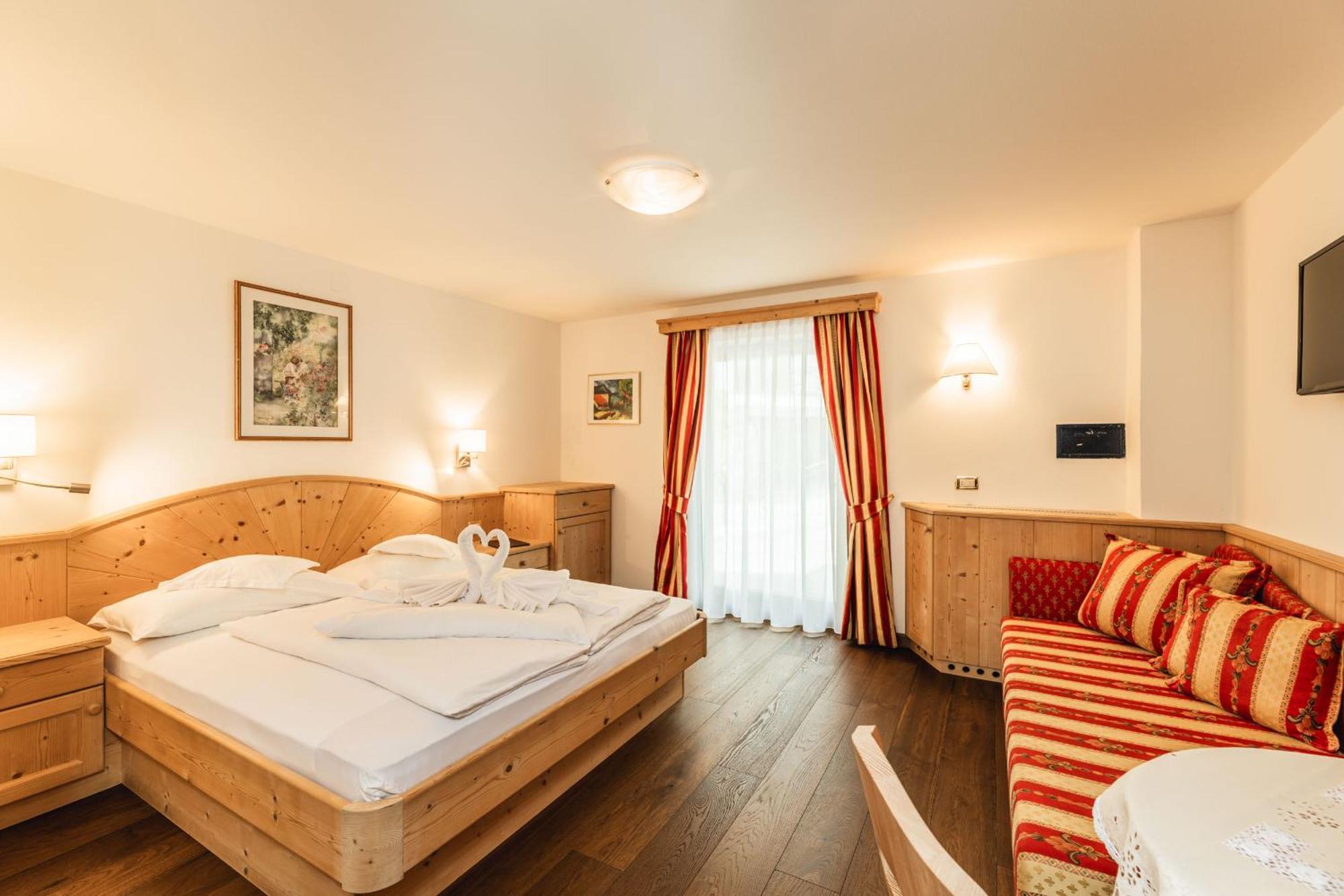 Hotel Daniel Apartments Сельва-ди-Валь-Гардена Экстерьер фото